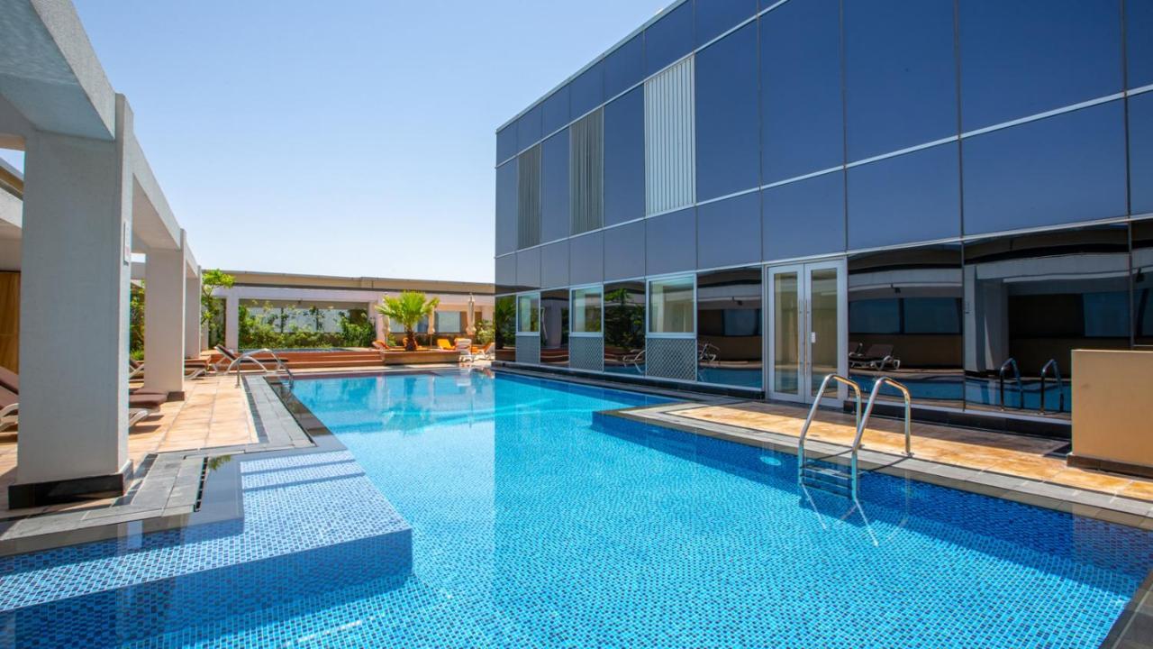Apartment Elegant With Balcony & Prime Location By Deluxe Homes Dubai