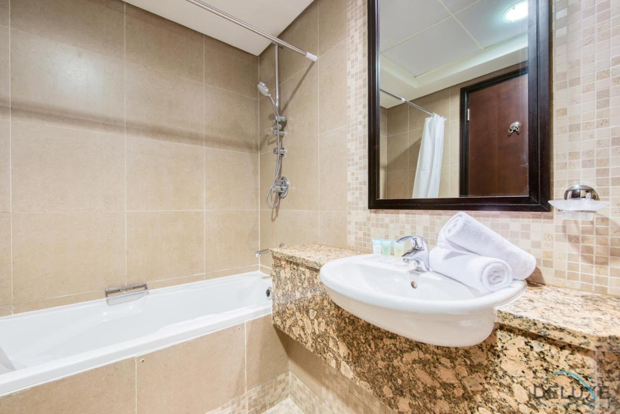 Elegant With Balcony & Prime Location By Deluxe Homes Apartment Dubai